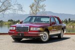 1997-Lincoln-Town-Car-Signature-Series-Exterior-001-Front-Three-Quarters.jpg