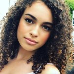 child-star-mya-lecia-naylor-who-appeared-on-millie-inbetween-dies-at-16__542481_.jpg